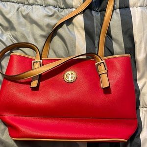 Red shoulder bag… barely used Gianibernini purse